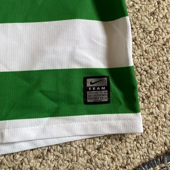 Nike Celtic soccer t shirt! - Picture 5 of 7